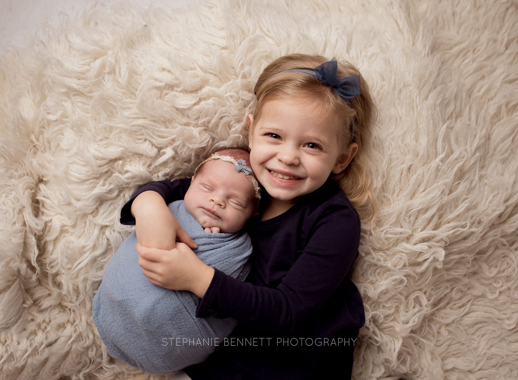 Newborn session with big sister lakeville mn