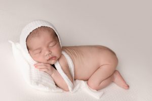 most popular newborn poses bum up